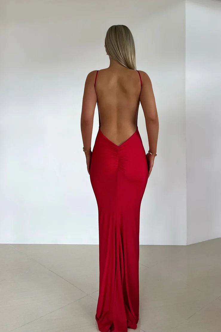 Robe de bal longue en satin rouge à dos nu et col en V style sirène